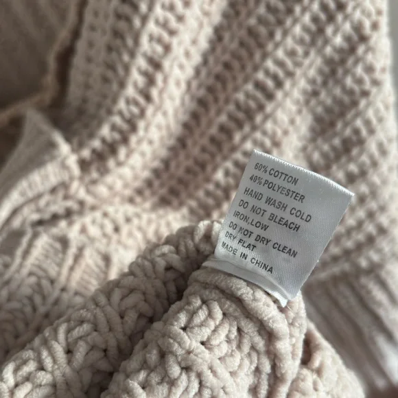 POL Oversized Chunky Chenille Sweater Size Large - Picture 5 of 9